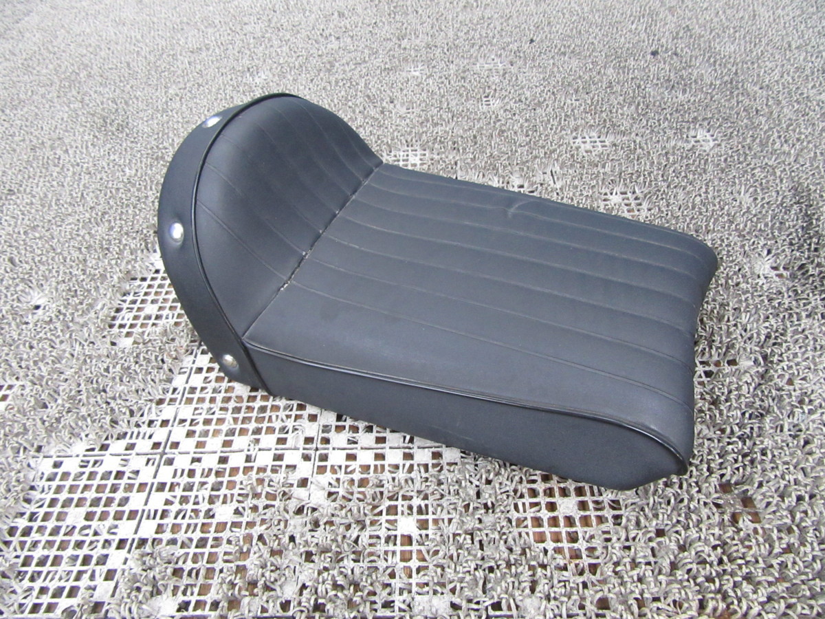 ジャンク品 ドリーム50 AC15 純正 シート 2600001410594A7S