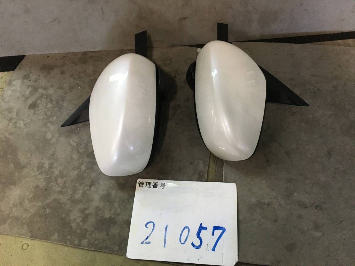 21057スズキ ZC83S　スイフト　ドアミラー左右セット　中古品　＜個人宅配送不可＞