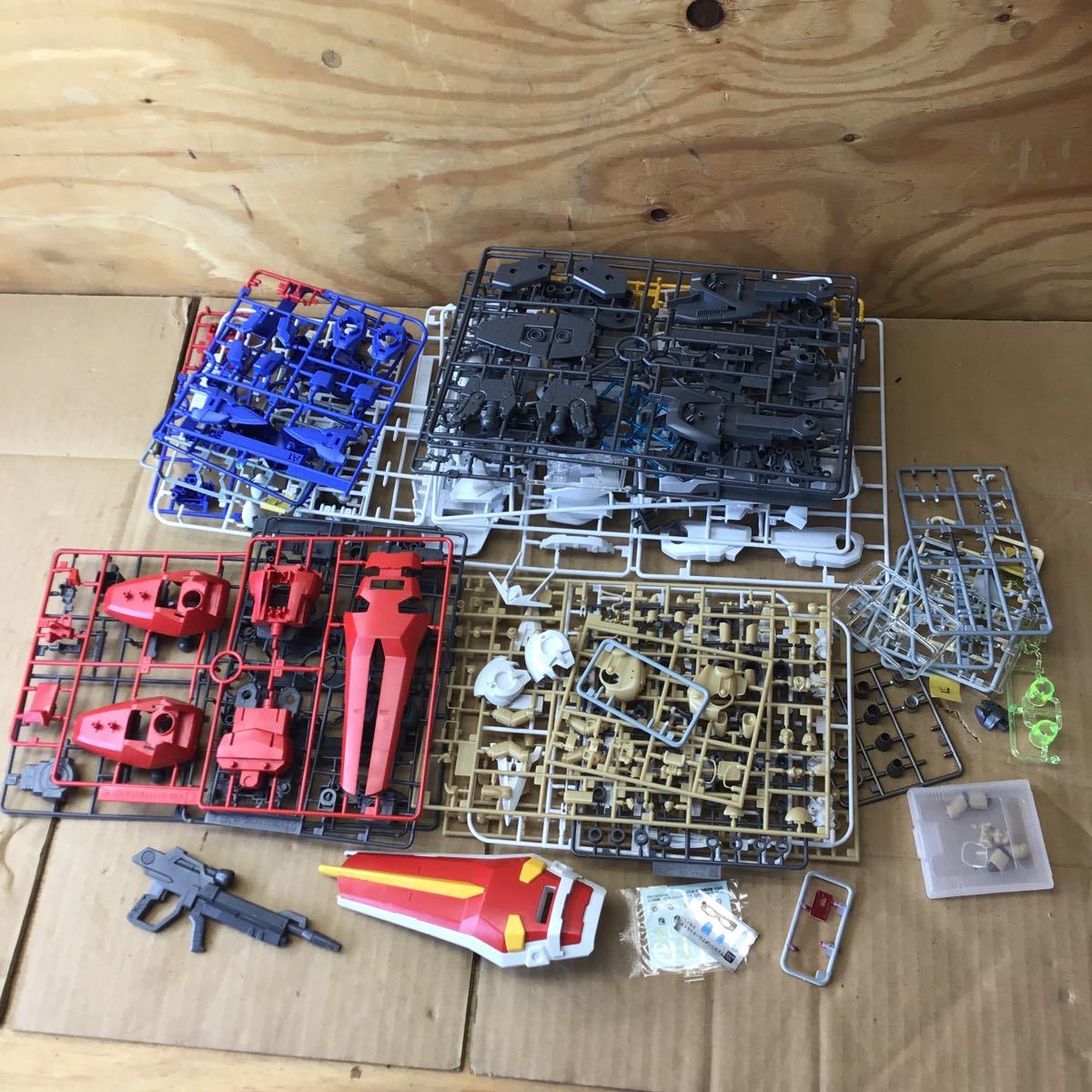 ♪バンダイ ビッグスケール 1/60 機動戦士ガンダムSEED ストライクガンダム・ストライカーウエポンシステム 中古