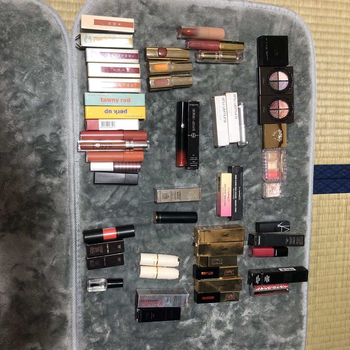 人気SALE，豊富な 口紅セット diro ysl amani NARS cezanne TF CHANEL GIVENCHY(口紅)｜売買されたオークション情報、yahooの商品情報をアーカイブ公開 - オークファン 口紅