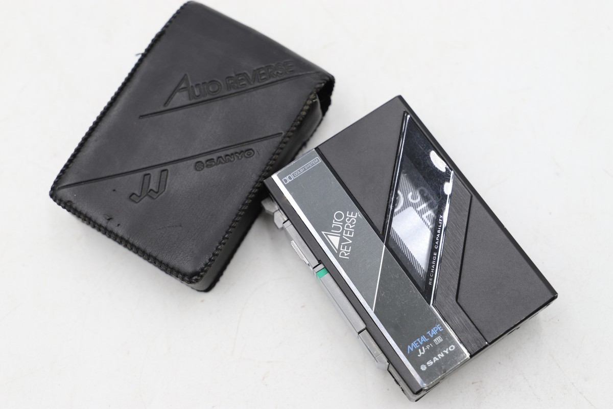 SANYO JJ-P1 サンヨー ポータブルカセットプレーヤー(B1379) JJ-P1 