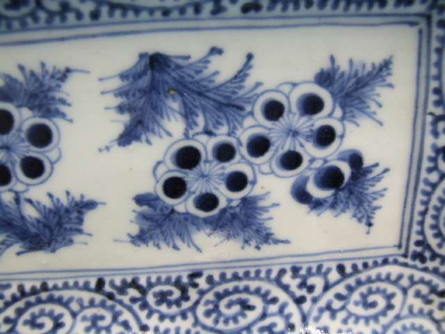 江戸中期 | 古美術 長皿 蛸唐草 皿(染付)の中古品 今月