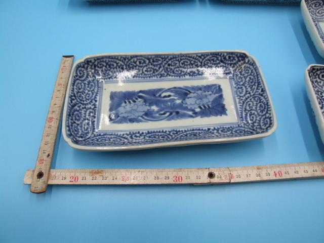 江戸中期 | 古美術 長皿 蛸唐草 皿(染付)の中古品 今月