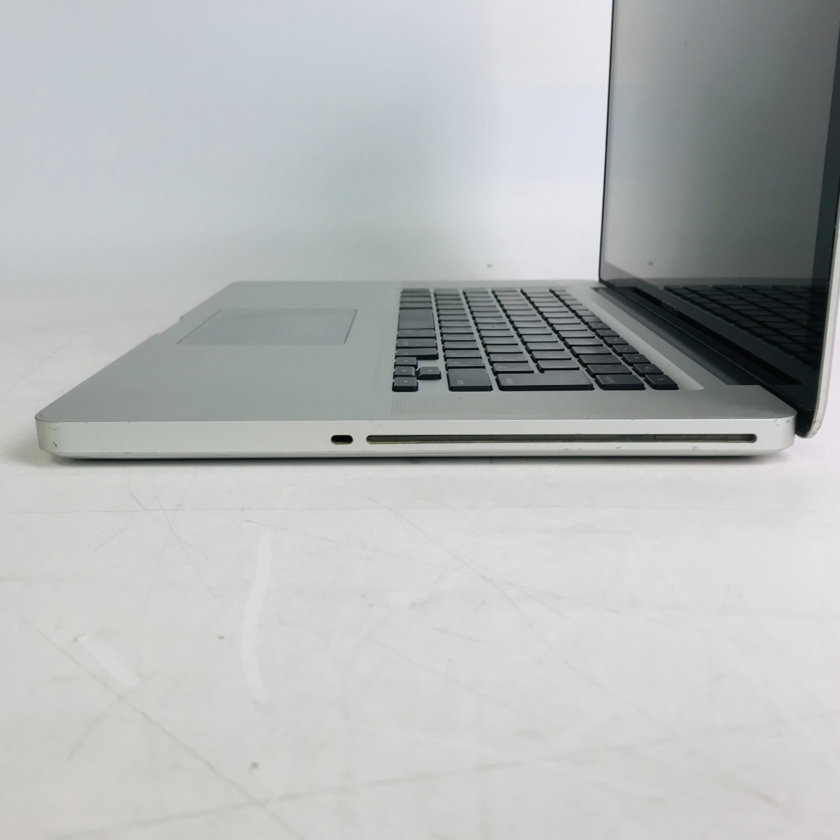 MacBook pro 15inc.Mid2010 core i5.8g Refurnished & Used MacBook