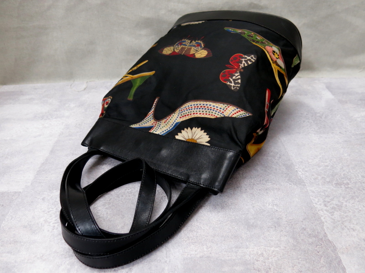 ○美品○Salvatore Ferragamo フェラガモ○シューズ柄○ナイロン 