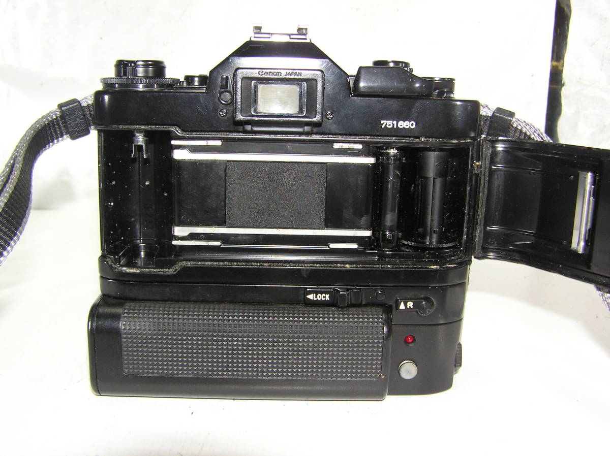 Canon AE-1 一眼レフフィルムカメラ キャノン 一眼レフ ⁄ CANON LENS