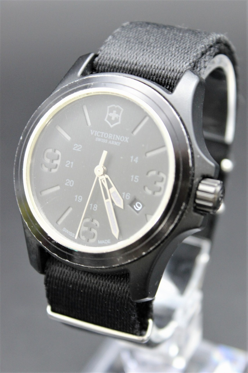 ビクトリノックス241517ブラック×ブラック クラシック 