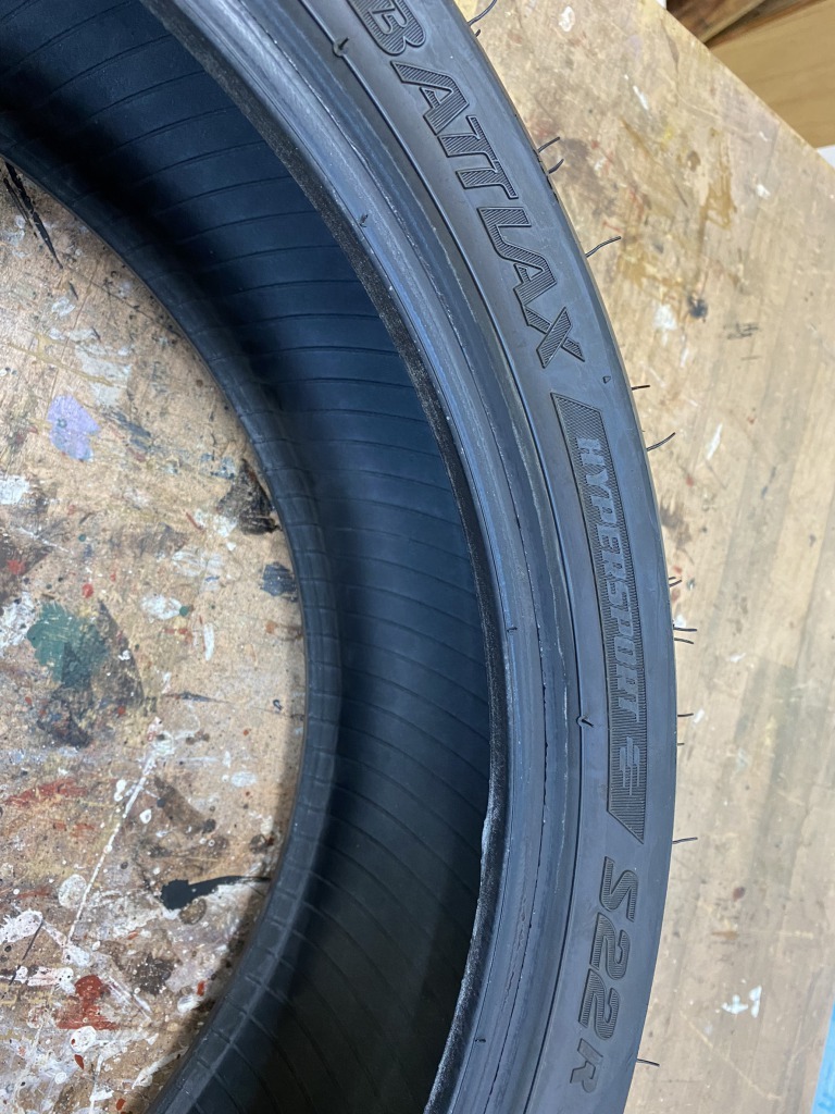 【中古】ブリヂストン バトラックス ハイパースポーツ S２２（BRIDGESTONE BATTLAX HYPERSPORT S22）前後 S22 ブリヂストン BATTLAX S23 S22120 ハイパースポーツS22