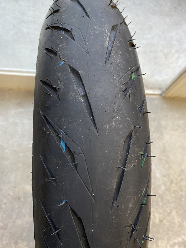 【中古】ブリヂストン バトラックス ハイパースポーツ S２２（BRIDGESTONE BATTLAX HYPERSPORT S22）前後 S22 ブリヂストン BATTLAX S23 S22120 ハイパースポーツS22