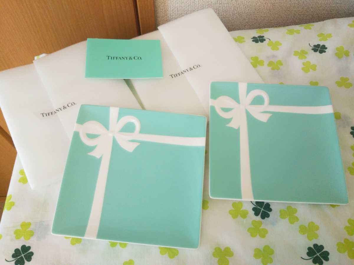 ティファニー Tiffany Co ブルーボックス ペア パン皿 プレート ブルーリボン ブルーボウ ティファニー 売買されたオークション情報 Yahooの商品情報をアーカイブ公開 オークファン Aucfan Com