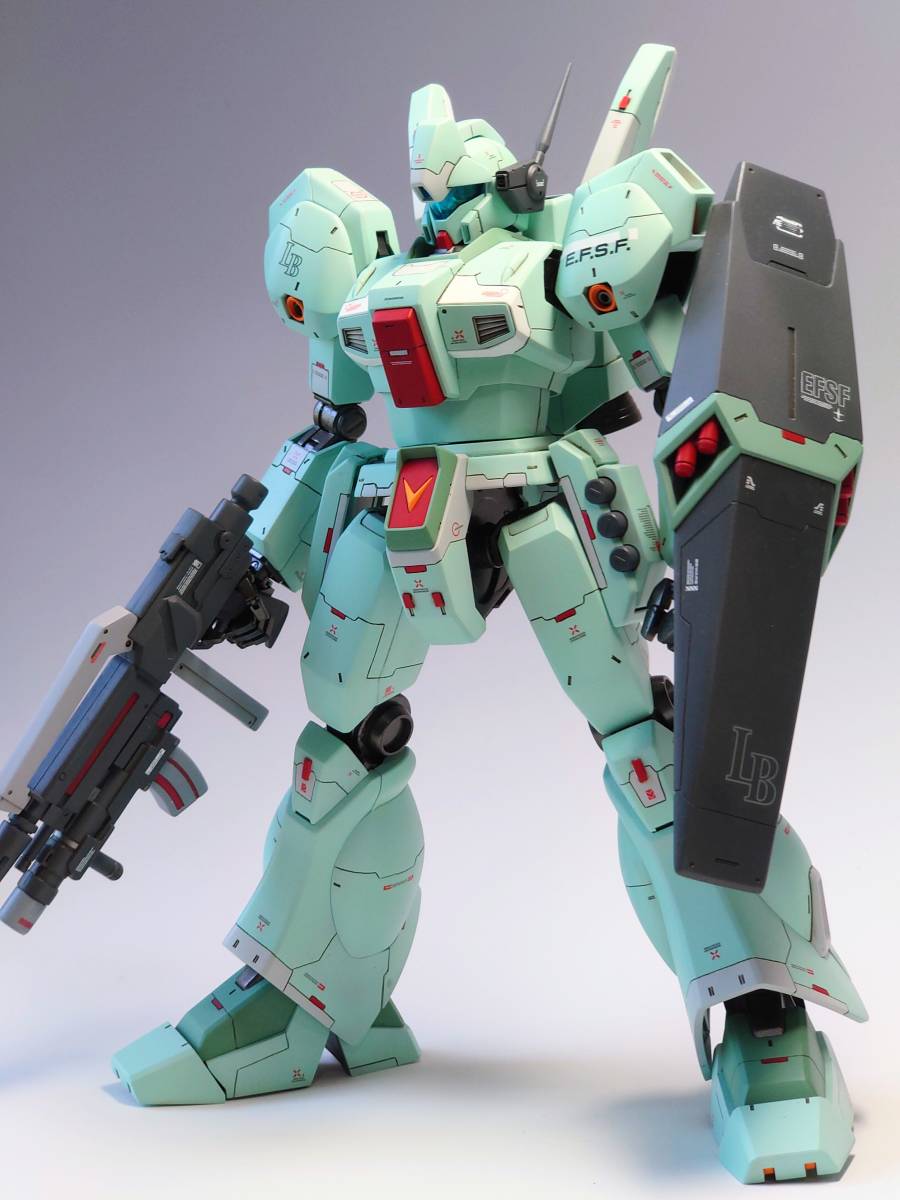 MG ジェガン 完成品 ジェガン MG 1⁄100 ジェガンの塗装済み完成品 ジェガン