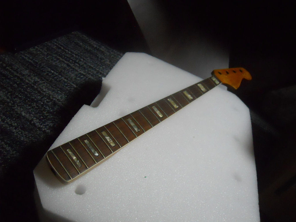 ジャンク品扱い メーカー不明 Fender JAZZ BASS(フェンダー)｜売買され 