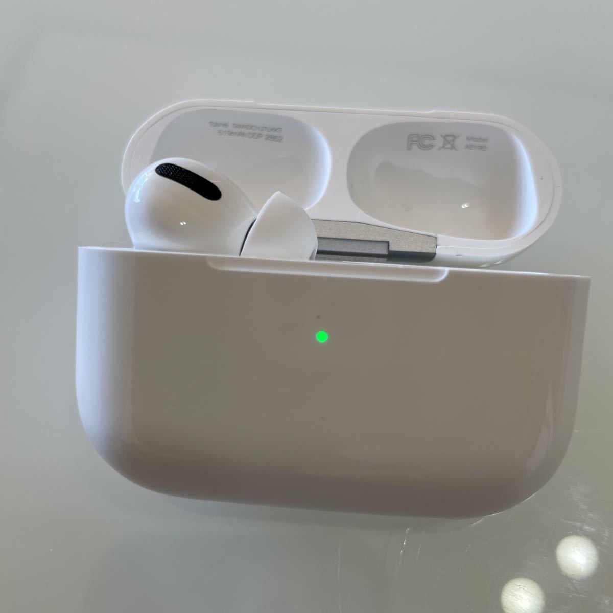 AirPods Pro A2084 ケース&左耳のみ 純正AirPods pro 第一世代 L 左