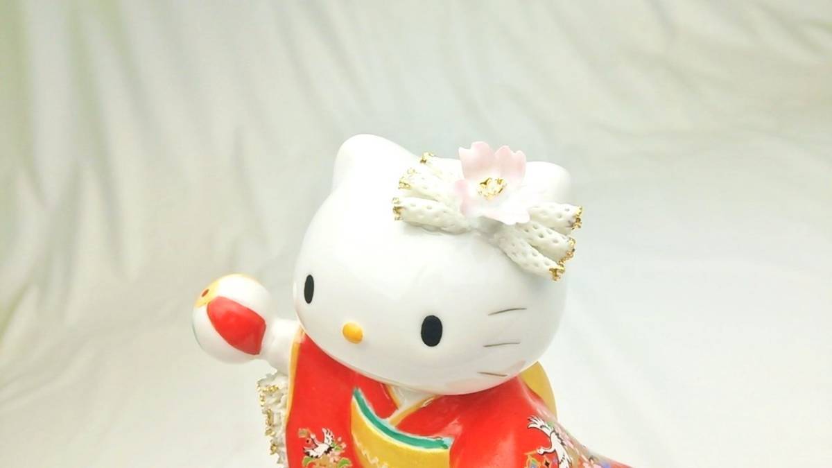ハローキティ 桜舞子着物レースドール オルゴール陶器人形 赤 