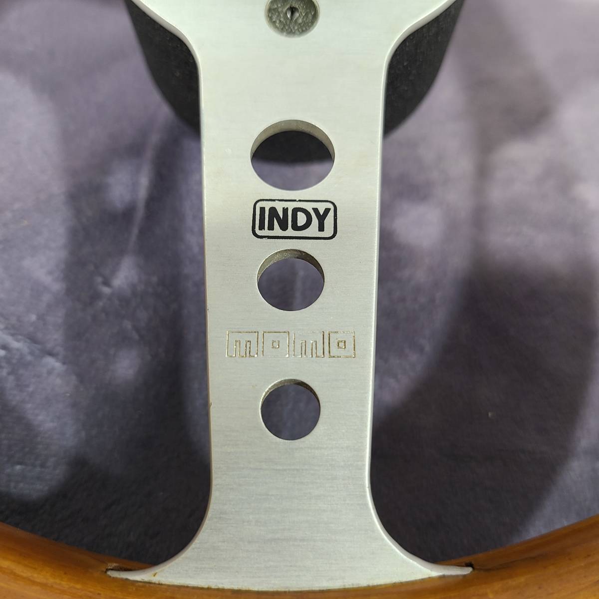 INDY MOMO ウッドステアリング ステアリング 車 ウッド モモウッド