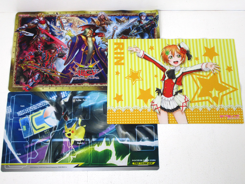 カードゲーム プレイマット デュエルフィールド 9枚セット まとめ売り けいおん ラブライブ ポケモン他 Ca360 トレーディングカードゲーム 売買されたオークション情報 Yahooの商品情報をアーカイブ公開 オークファン Aucfan Com