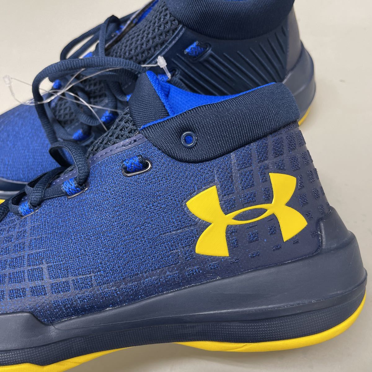 アンダーアーマー UNDER ARMOUR スニーカー 靴 シューズ サイズ27.0 