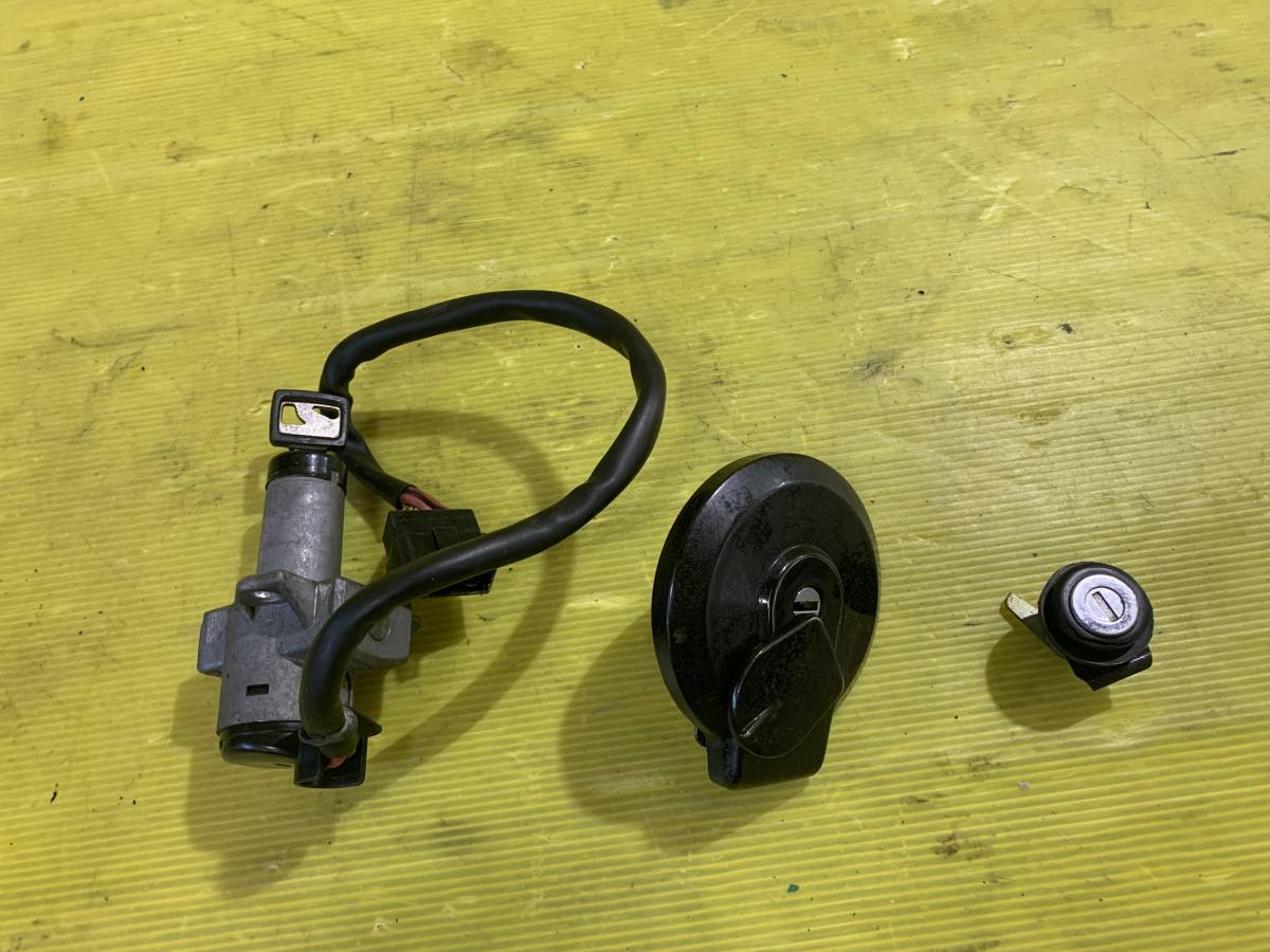 シート CBR400F -cbr400f メインキーの中古品 2026年最新Yahoo 