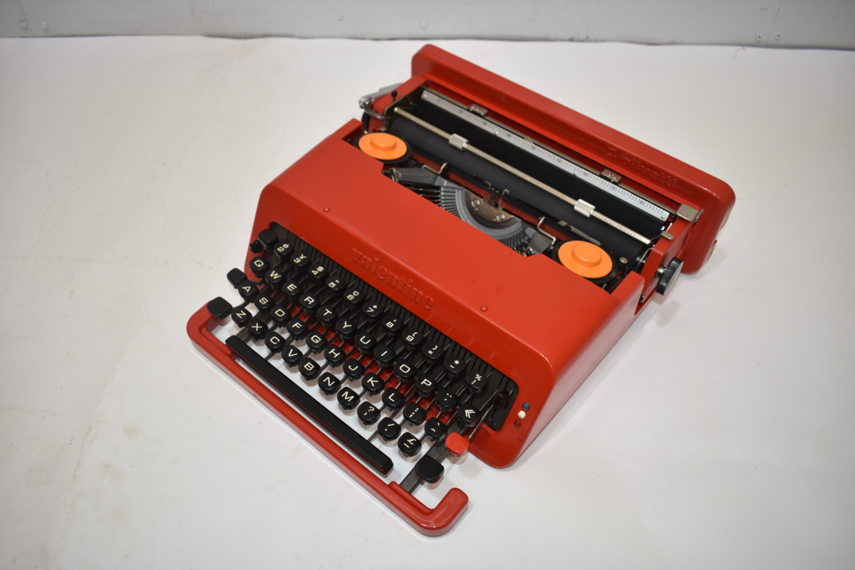 タイプライター Valentine オリベッティ valentine olivetti 手動 