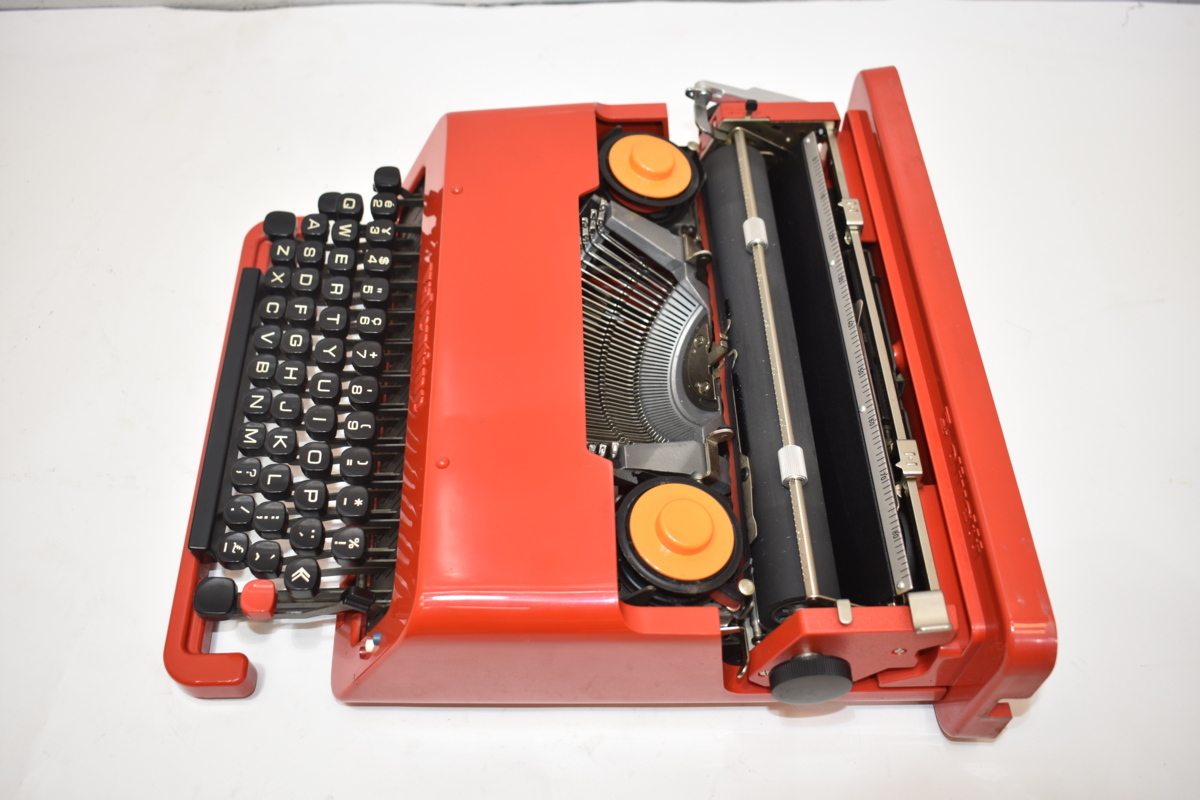 タイプライター Valentine オリベッティ valentine olivetti 手動 