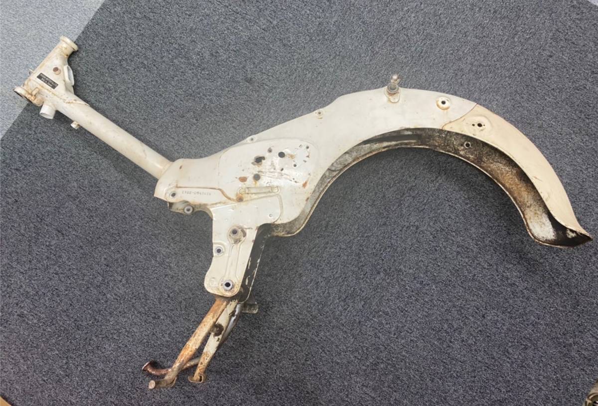 A5055 HONDA C100 C102 C105 カブ　スーパーカブ　純正品当時物　メインフレーム　オリジナル塗装　白　書類付き
