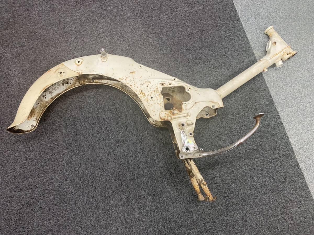A5055 HONDA C100 C102 C105 カブ　スーパーカブ　純正品当時物　メインフレーム　オリジナル塗装　白　書類付き