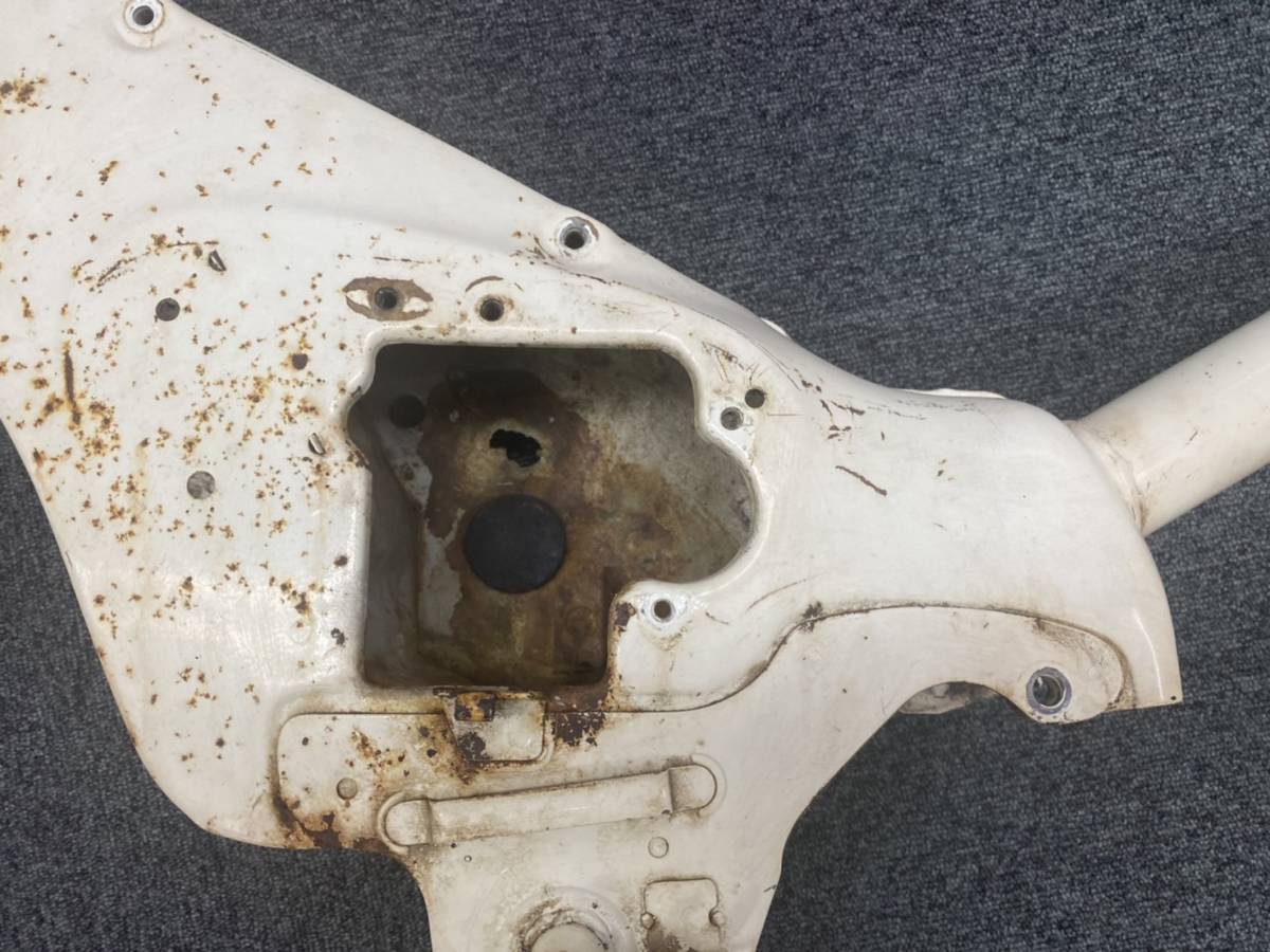 A5055 HONDA C100 C102 C105 カブ　スーパーカブ　純正品当時物　メインフレーム　オリジナル塗装　白　書類付き