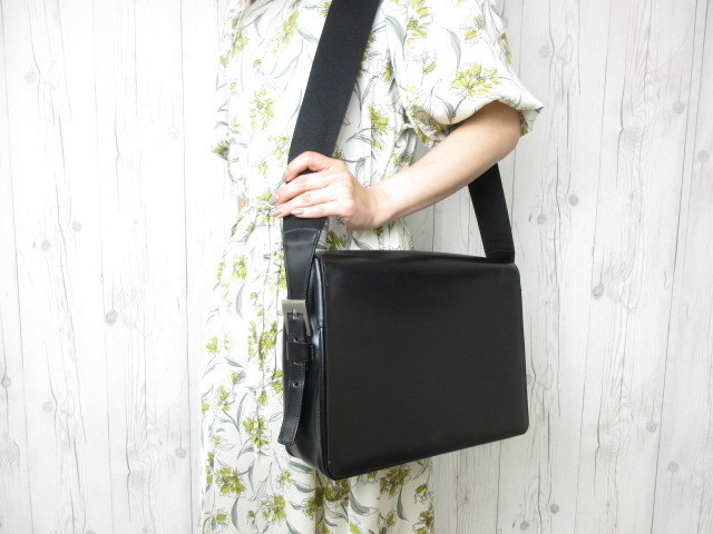 バリー レザー ショルダーバッグ BALLY - 黒 美品 ショルダーバッグ美 