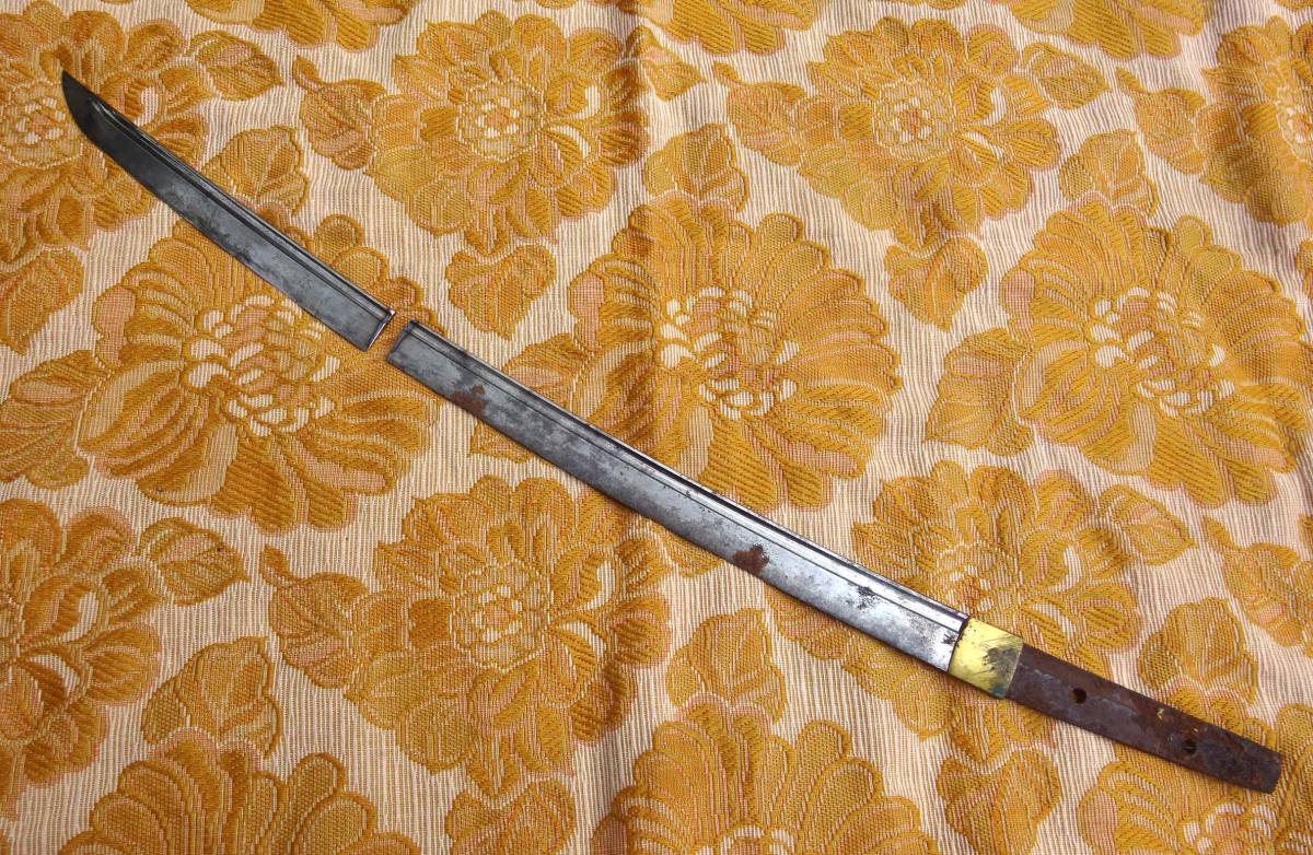 刀の残欠4（無銘 日本刀 脇差の残欠（無銘，銀被せのハバキ付き 脇差 
