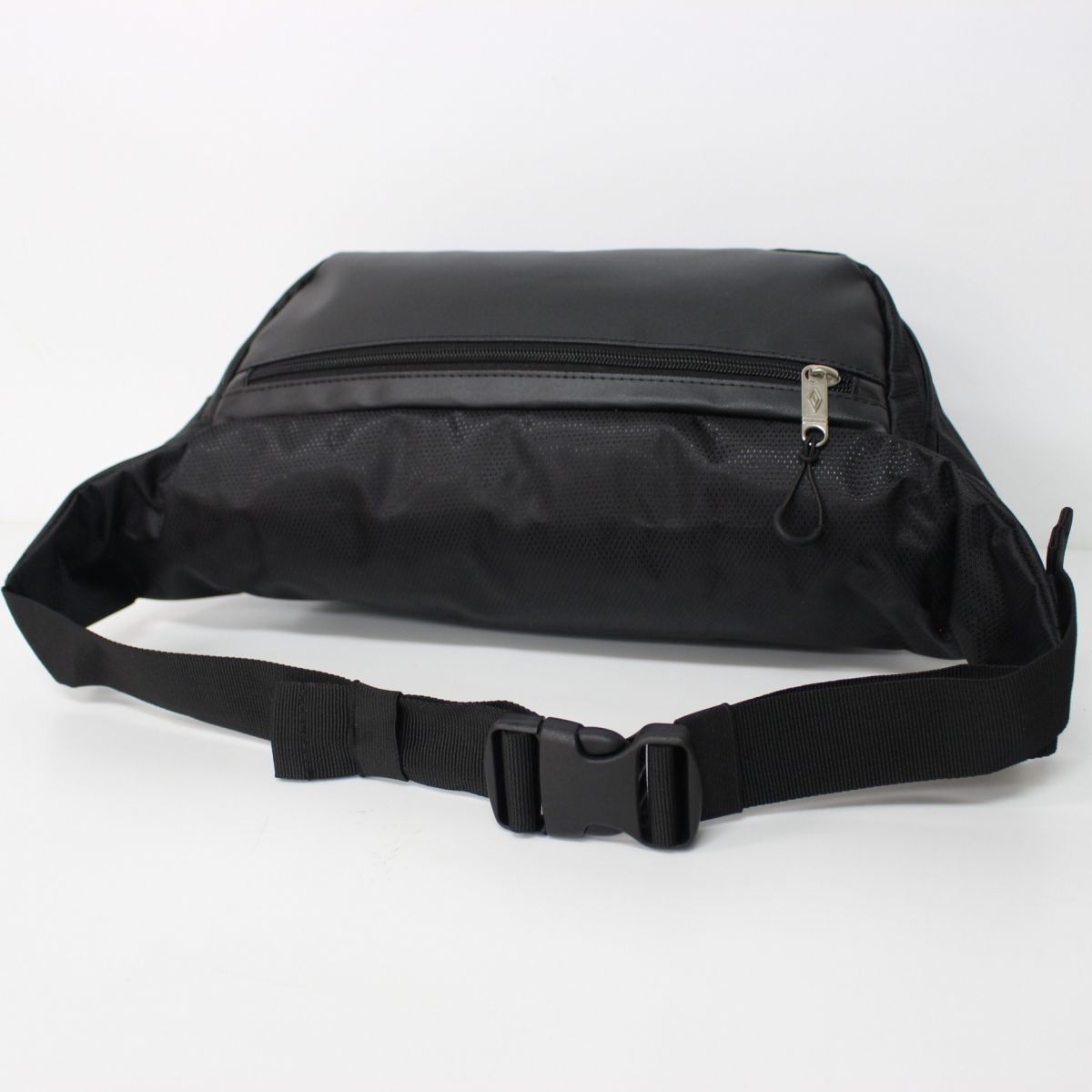 umbro sling bag