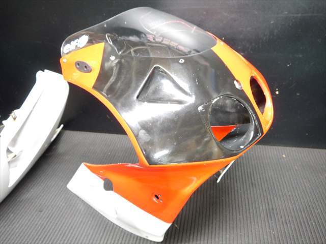 RVF400　NC35より 社外 シルエットジャパン FRP製 フルカウルASSY アッパー アンダーSET VFR400 HRC NSR250 RVF400 シルエットジャパン 社外 アッパー FRP シングルシートタイプ2(社外品)｜売買され