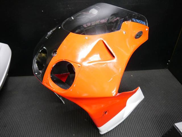 RVF400　NC35より 社外 シルエットジャパン FRP製 フルカウルASSY アッパー アンダーSET VFR400 HRC NSR250 RVF400 シルエットジャパン 社外 アッパー FRP シングルシートタイプ2(社外品)｜売買され