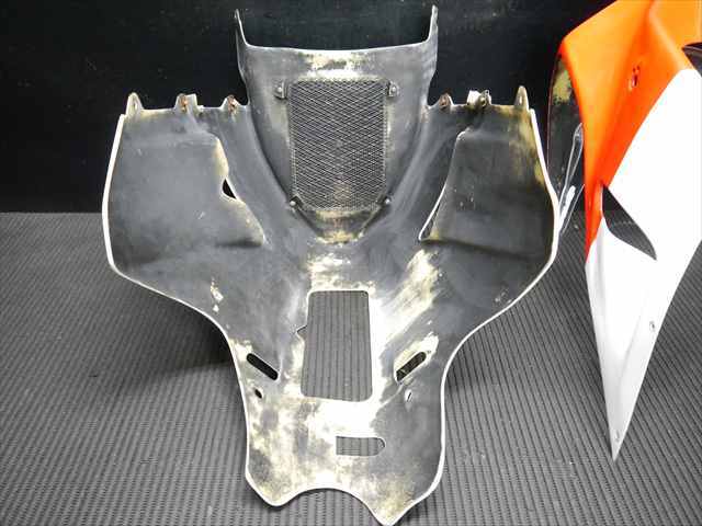 RVF400　NC35より 社外 シルエットジャパン FRP製 フルカウルASSY アッパー アンダーSET VFR400 HRC NSR250 RVF400 シルエットジャパン 社外 アッパー FRP シングルシートタイプ2(社外品)｜売買され