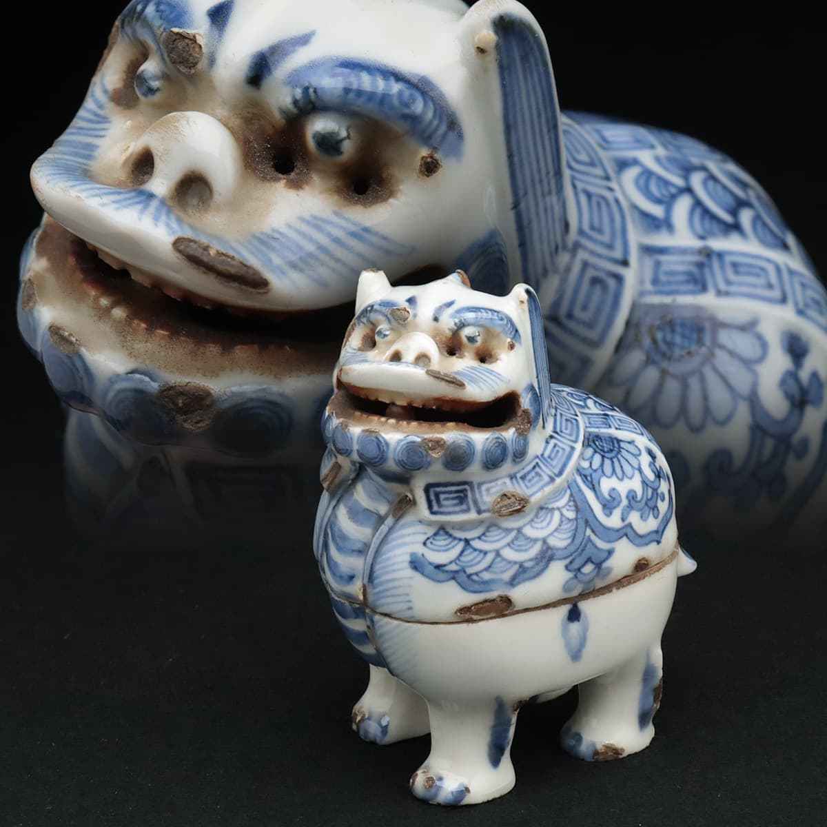 時代染め付獅子頭香炉美品です。 時代染め付獅子頭香炉美品です。 時代