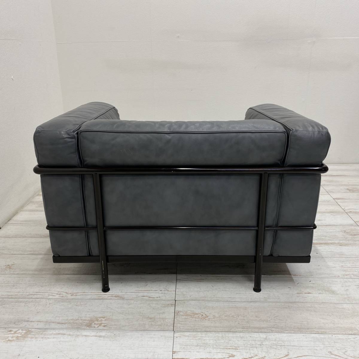 送料無料□Cassina ixc.（カッシーナ・イクスシー）LC3 1人掛けソファ