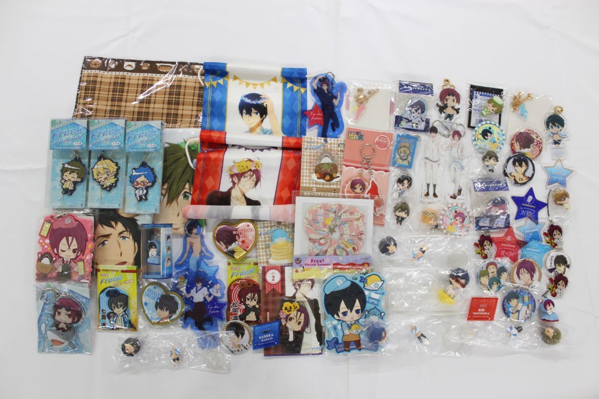 【限定セール，新品】 P00 Free タペストリー ストラップ バッジ 他 まとめ大量グッズセット品(コミック、アニメグッズ)｜売買されたオークション情報、yahooの商品情報をアーカイブ公開 - オークファン その他