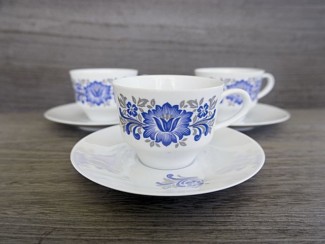 ドイツ カップ ソーサー３客セット ブルー花柄 Bavaria ババリア レトロ 東欧雑貨 ヴィンテージ コーヒー ティー兼用 売買されたオークション情報 Yahooの商品情報をアーカイブ公開 オークファン Aucfan Com