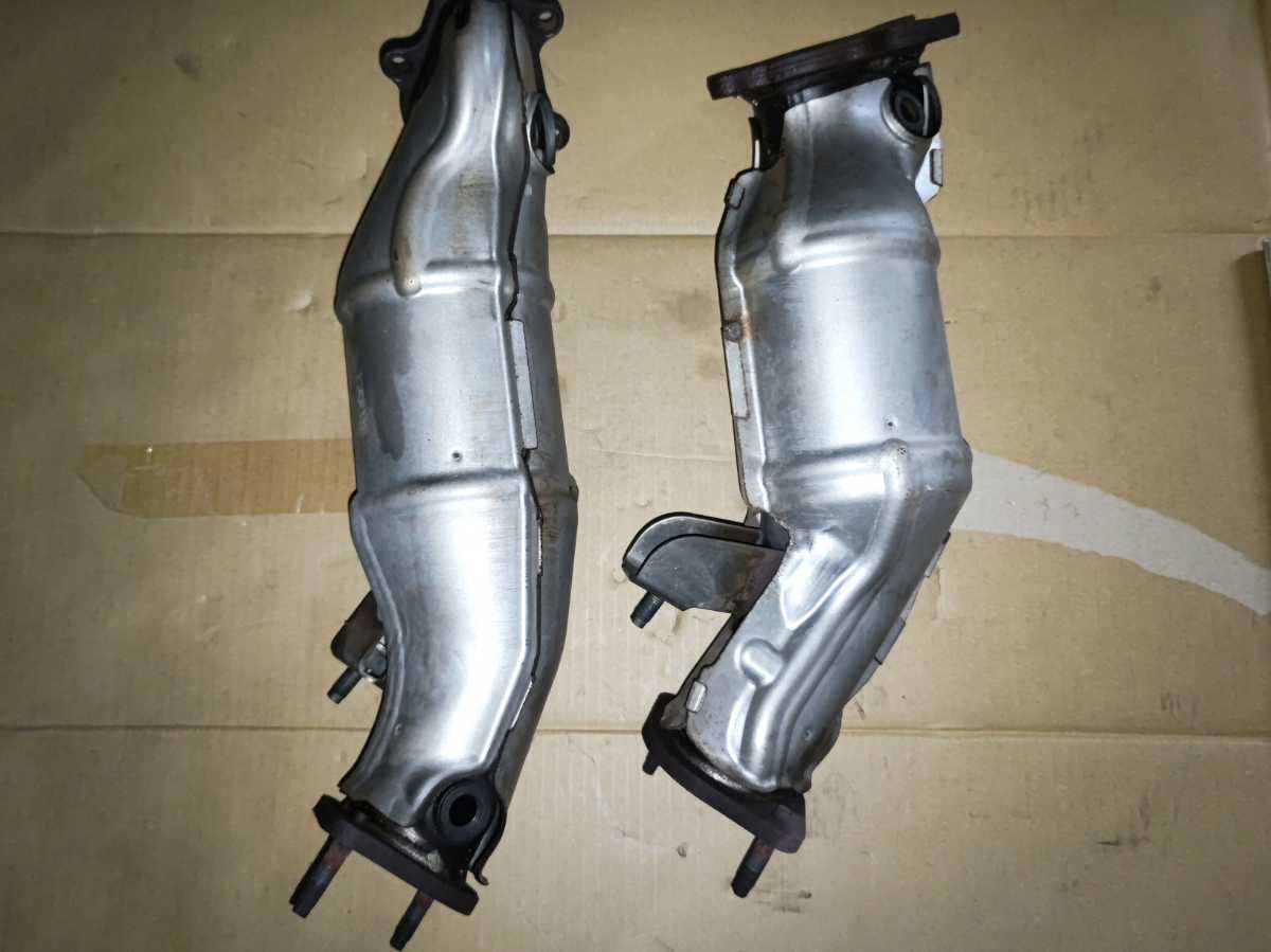 R35 GTR フロントパイプ 純正 第一触媒 日産 R35GT-R純正 第一触媒 フロントパイプ R35 GT-R フロントパイプ