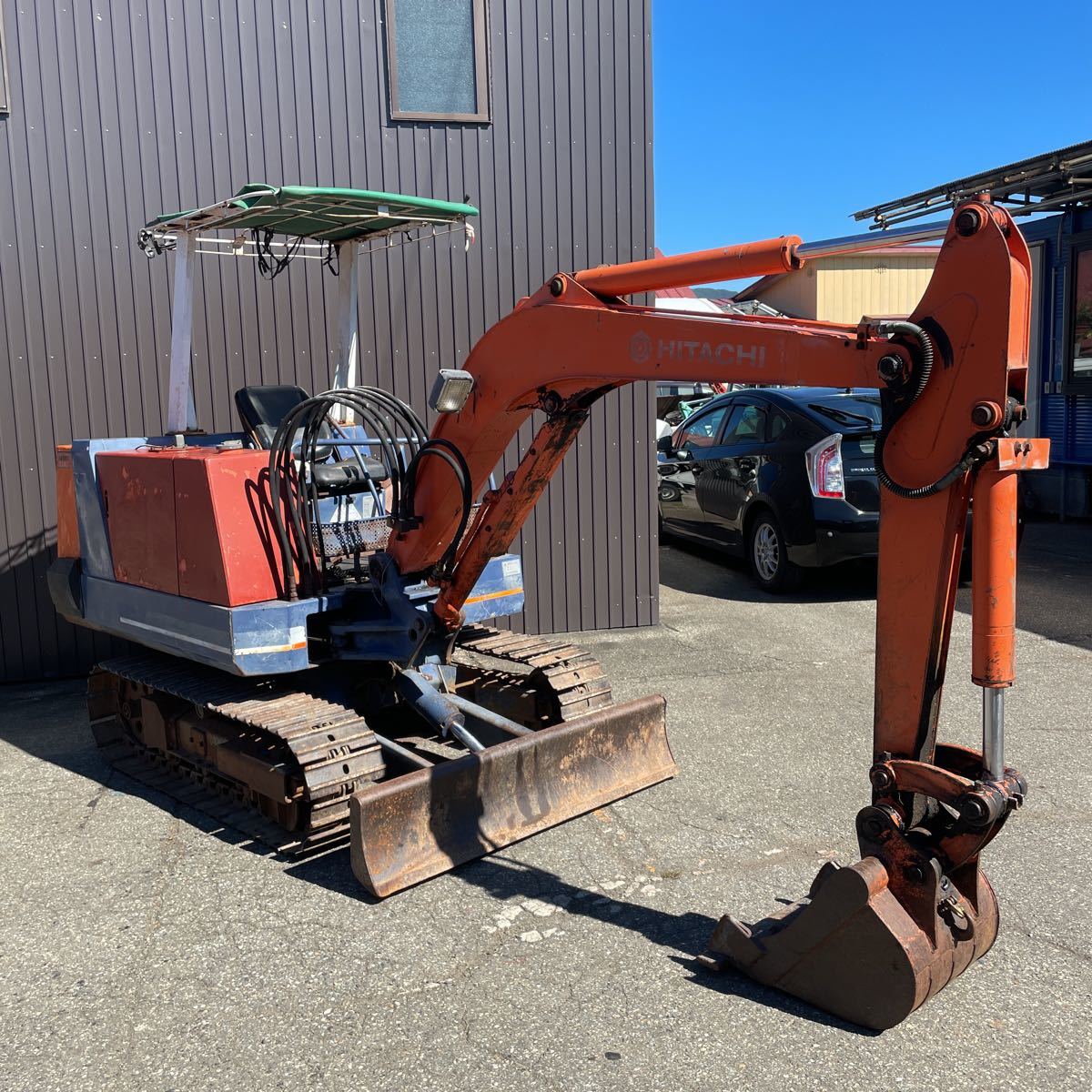 日立建機 | 中古建機なら ミニユンボ（ミニ油圧ショベル） の中古販売 