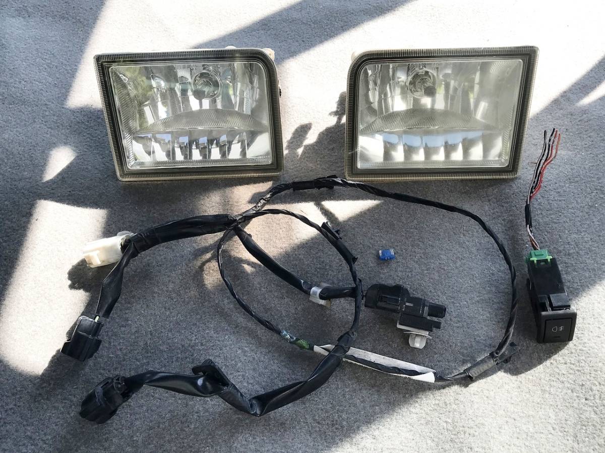  DA64W エブリィワゴン 前期 フォグランプ左右セット ハーネス スイッチ付き 35501-68H00(スズキ用)｜売買されたオークション情報、yahooの商品情報をアーカイブ公開 - オークファン 純正品