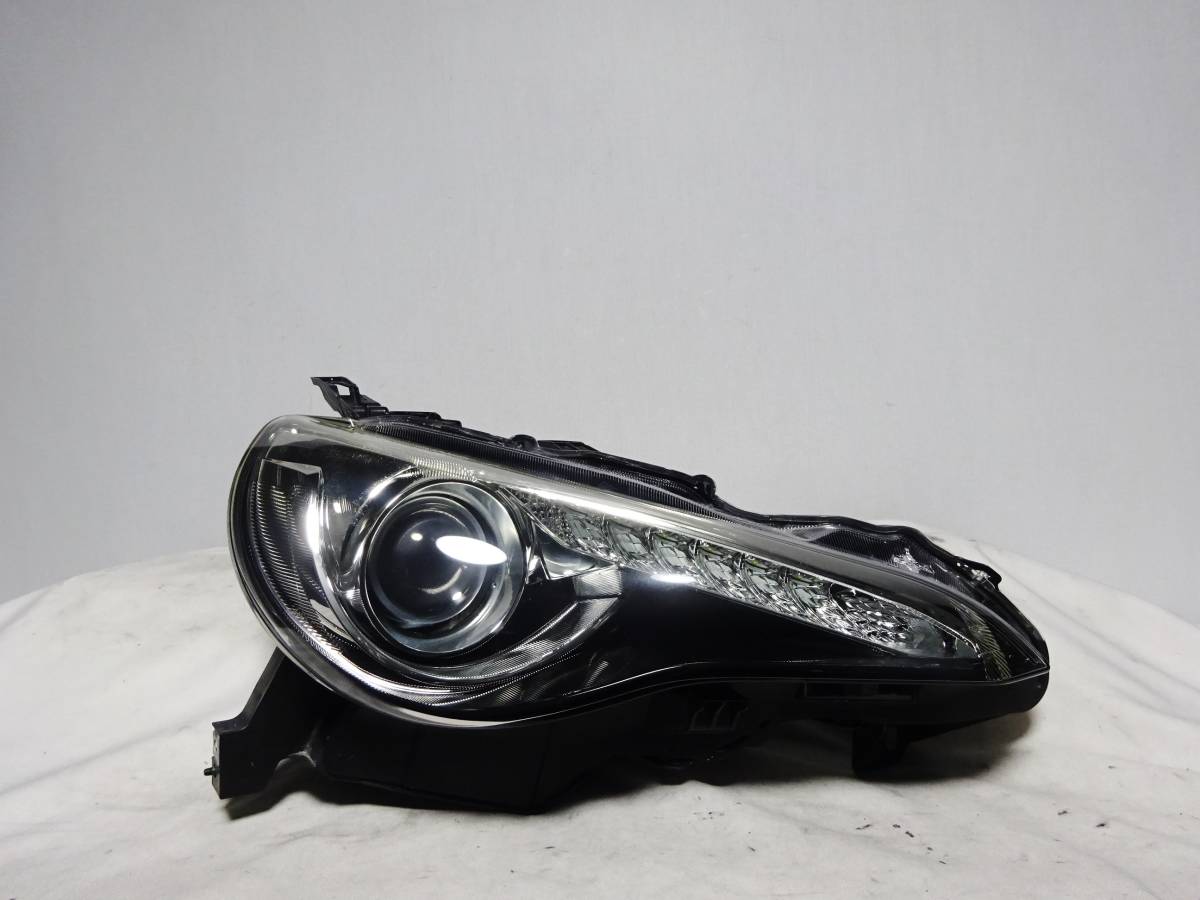 美中古】FT86 ZN6 GT前期ヘッドライトHID 2万キロ時取外し清掃済 86