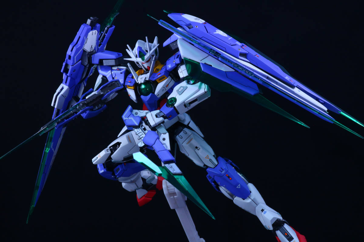 ダブルオークアンタフルセイバー MG 暑苦し 塗装完成品