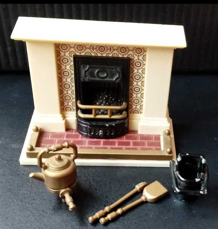 超激得，豊富な 暖炉 ストーブ シルバニアファミリー シルバニア アーバンライフシリーズ 冬 ミニチュア家具 ドールハウス ヴィクトリアン暖炉(シルバニアファミリー)｜売買されたオークション情報、yahoo シルバニアファミリー