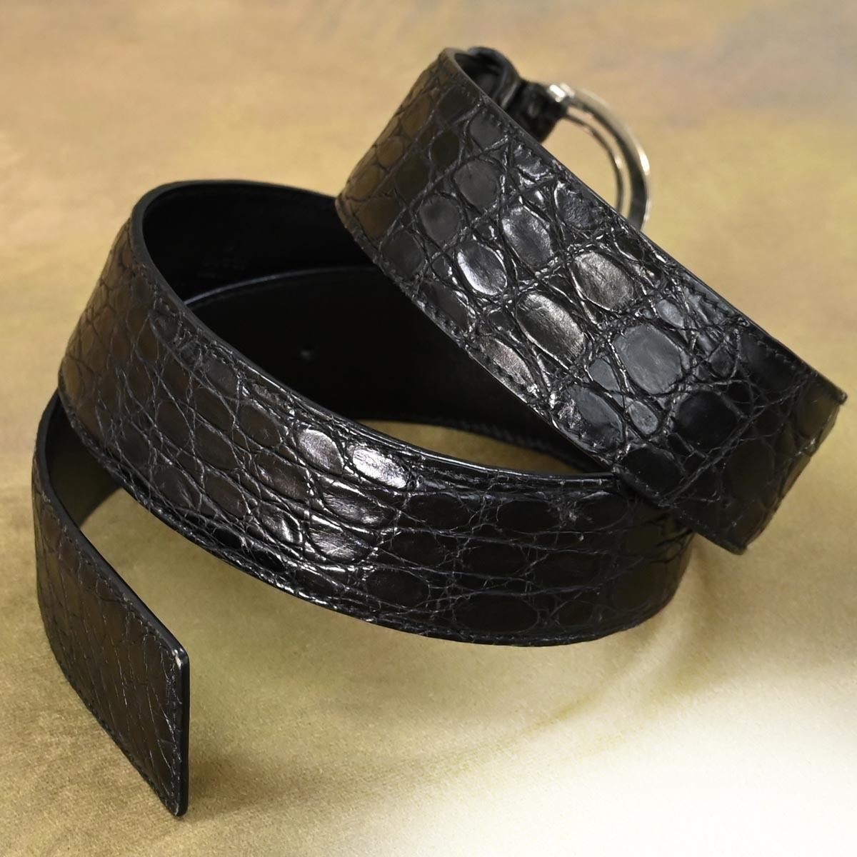 本物 極上品 グッチ 最高級マットクロコダイルレザー アイコンgバックル メンズベルト Sv金具 ブラック 総ワニ革 クロコレザー 紳士用 ベルト 売買されたオークション情報 Yahooの商品情報をアーカイブ公開 オークファン Aucfan Com