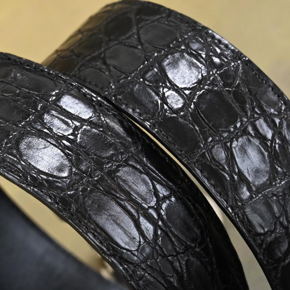 本物 極上品 グッチ 最高級マットクロコダイルレザー アイコンgバックル メンズベルト Sv金具 ブラック 総ワニ革 クロコレザー 紳士用 ベルト 売買されたオークション情報 Yahooの商品情報をアーカイブ公開 オークファン Aucfan Com