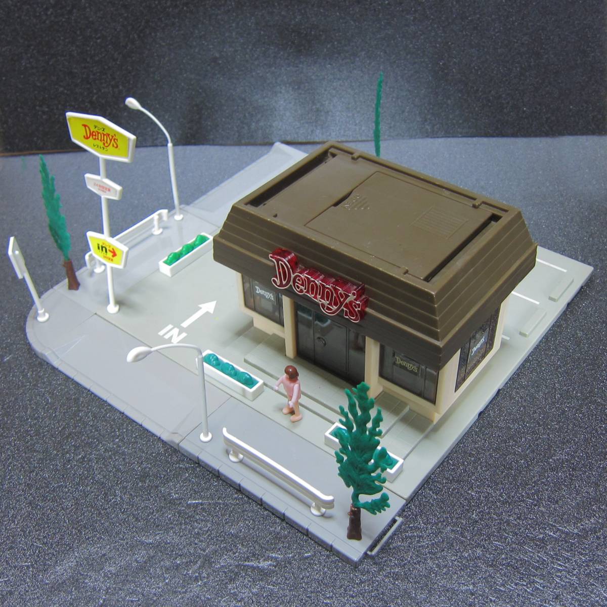 トミカ トミカタウン 旧型 デニーズ Denny