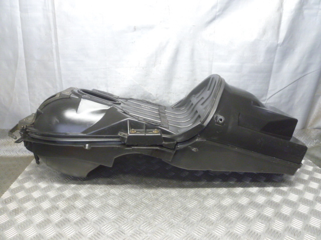 ホ1027 マジェスティ250 SG03J メットインボックス メットインBOX