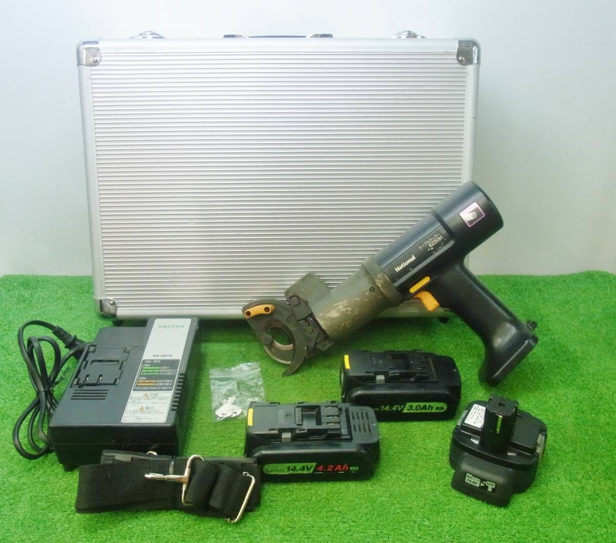 ナショナル National EZ3590 ケーブルカッター (292) 9.6V □National 
