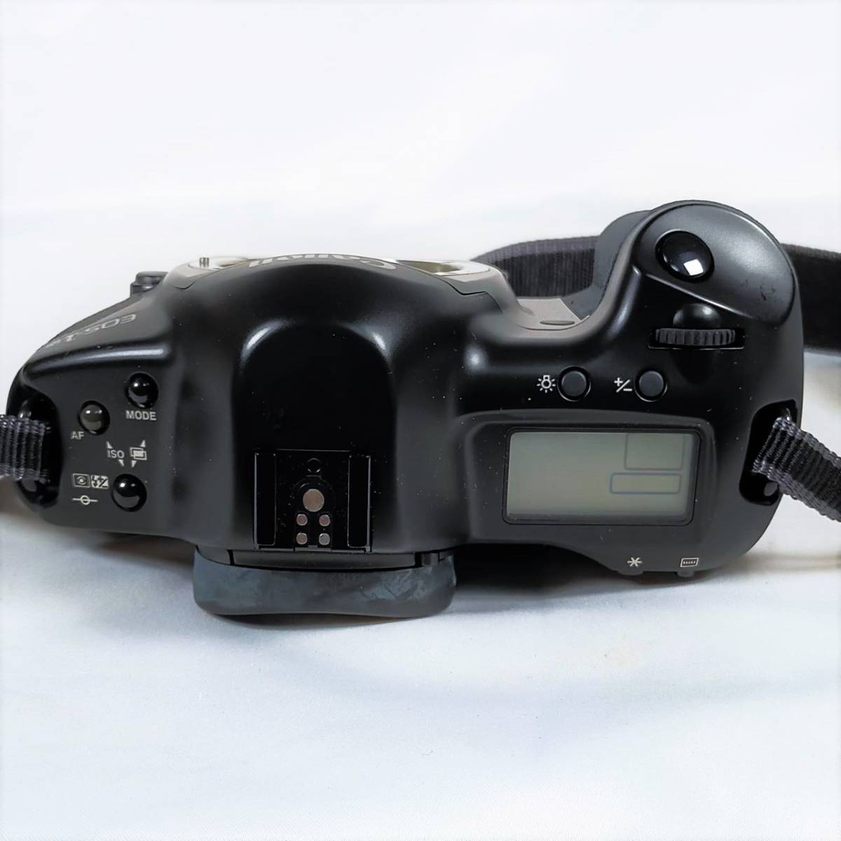 SALE，送料無料 大活躍！キヤノン EOS 1N 35mm フィルムカメラ 一眼