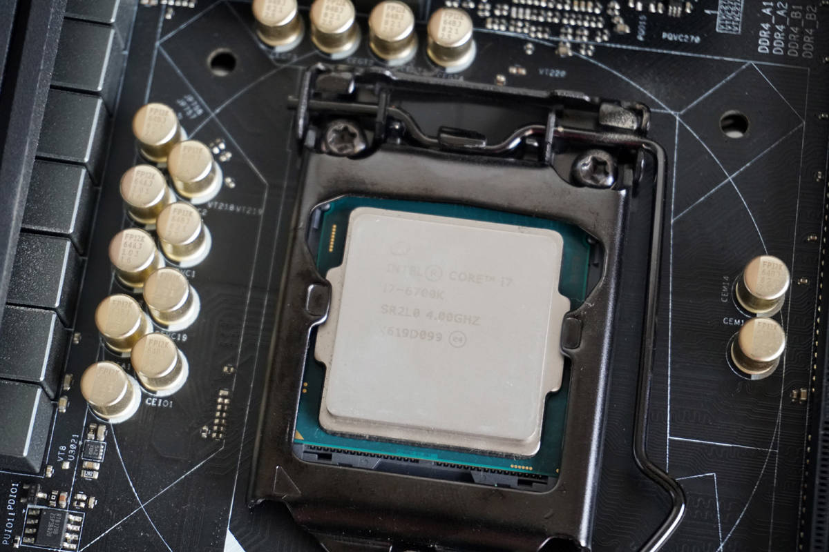 豊富な，人気 【送料無料】Intel(インテル) CPU Core i7-6700K 